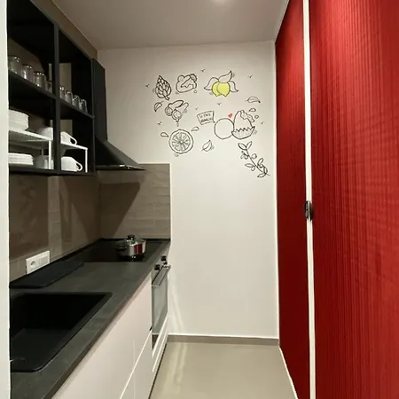 Liotru Maisonne, With En-suite Bathroom And Shared Bathroom Katánie
