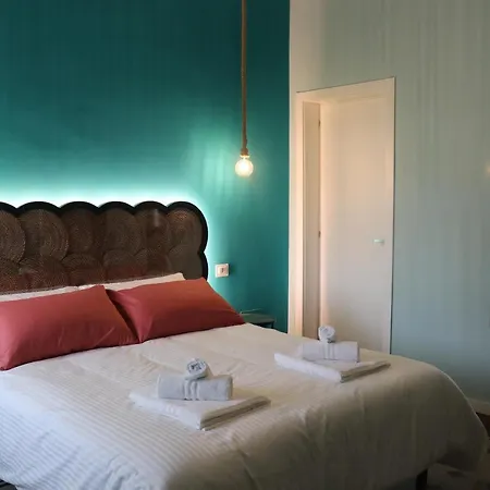 Liotru Maisonne, With En-suite Bathroom And Shared Bathroom