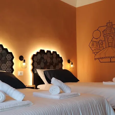 Liotru Maisonne, With En-suite Bathroom And Shared Bathroom Katánie