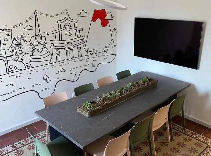 Nocleg ze śniadaniem Liotru Maisonne, With En-suite Bathroom And Shared Bathroom