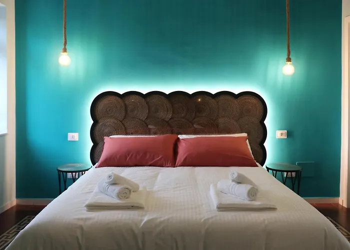 Liotru Maisonne, With En-suite Bathroom And Shared Bathroom Nocleg ze śniadaniem