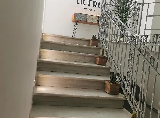 Nocleg ze śniadaniem Liotru Maisonne, With En-suite Bathroom And Shared Bathroom Katania