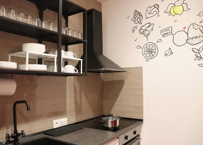 Liotru Maisonne, With En-suite Bathroom And Shared Bathroom * Katania