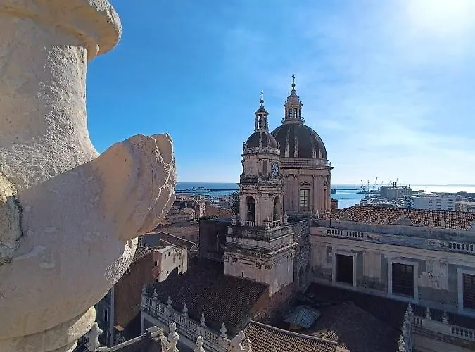 Nocleg ze śniadaniem Liotru Maisonne, With En-suite Bathroom And Shared Bathroom Katania